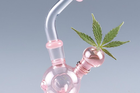 What Is a Bubbler? A Must-Have Guide to Water Pipes for Cannabis